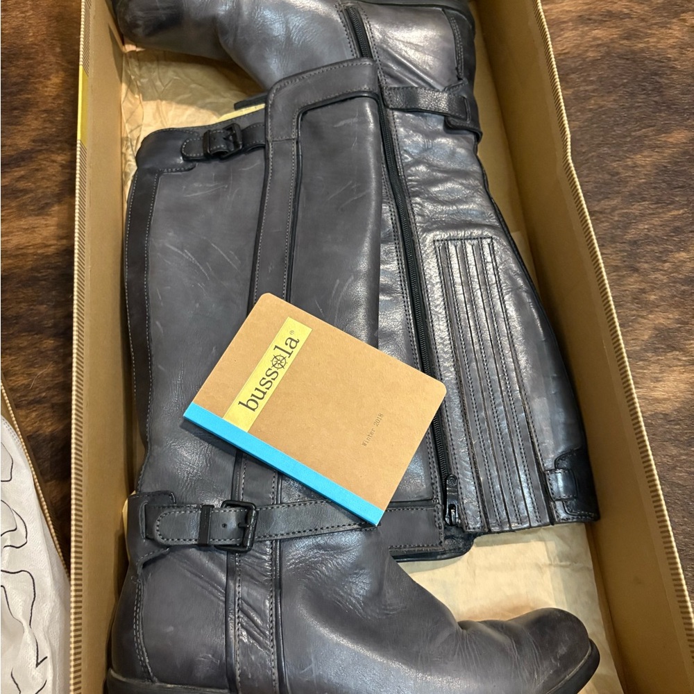 Bussola Leather Boots